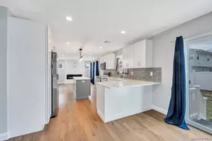 42 Volta Dr, Deer Park, NY 11729 - Photo 5