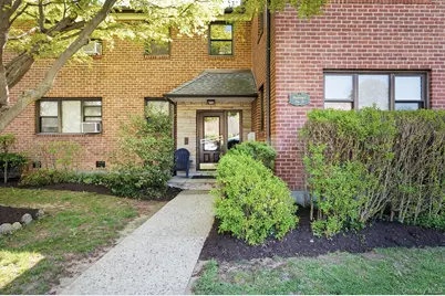 154 Martling Avenue #D2 Bldg 2, Tarrytown, NY 10591 - Photo 1