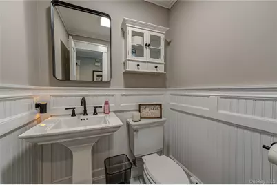 22 Cricket Court, Wading River, NY 11792 - Photo 9