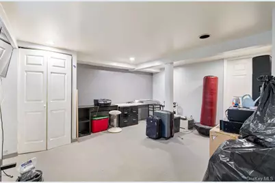 283 Hawthorne Avenue, Uniondale, NY 11553 - Photo 21