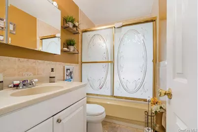 283 Hawthorne Avenue, Uniondale, NY 11553 - Photo 11