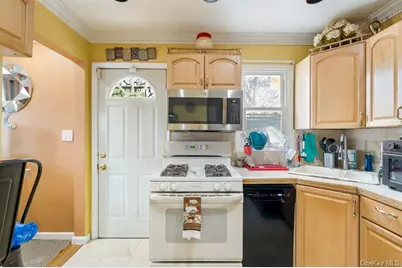 283 Hawthorne Avenue, Uniondale, NY 11553 - Photo 9