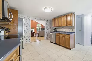 44 Meyer Ln, Medford, NY 11763 - Photo 5
