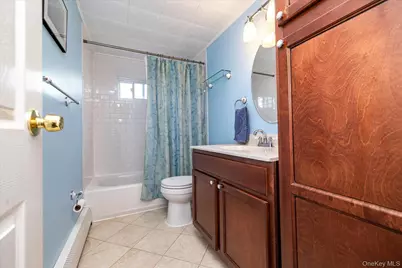 44 Meyer Lane, Medford, NY 11763 - Photo 17