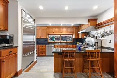 7 Avon Road, Bronxville, NY 10708 - Photo 15