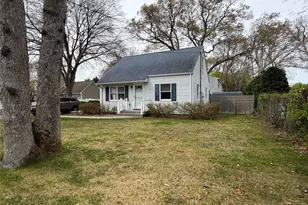 17 Eastover Rd, Sayville, NY 11782 - Photo 3