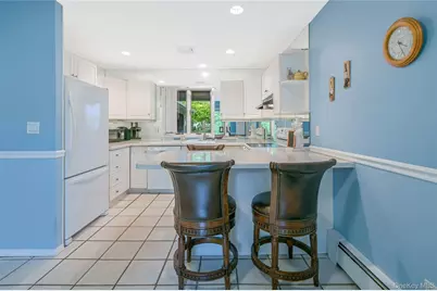 54 Marwood Place, Stony Brook, NY 11790 - Photo 5