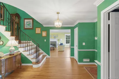 9 Sunset Lane, Garden City, NY 11530 - Photo 5