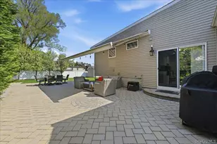 44 Steven Pl, Smithtown, NY 11787 - Photo 39