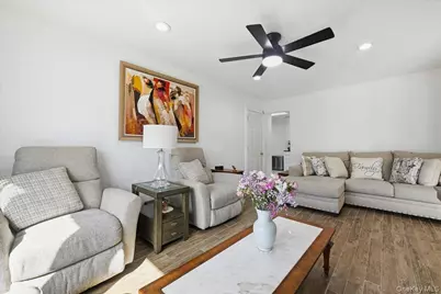 44 Steven Place, Smithtown, NY 11787 - Photo 19