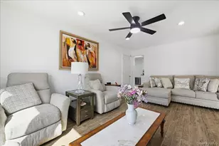 44 Steven Pl, Smithtown, NY 11787 - Photo 19