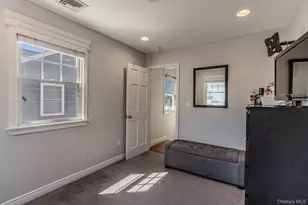 141 Collins Ave, Williston Park, NY 11596 - Photo 17