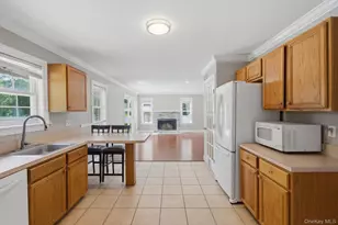 14 Gaetano Ln, Coram, NY 11727 - Photo 23