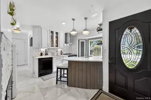 2101 Salisbury Park Dr, Westbury, NY 11590 - Photo 9