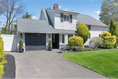 2101 Salisbury Park Drive, Westbury, NY 11590 - Photo 3