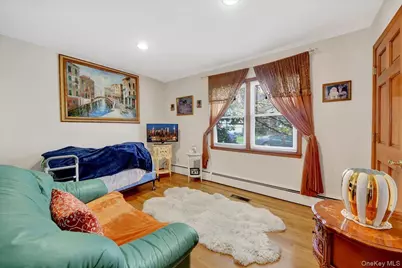 1149 Jensen Avenue, Mamaroneck, NY 10543 - Photo 11