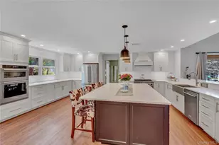 26 Peachtree Ln, Mount Sinai, NY 11766 - Photo 13