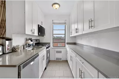 71-11 Yellowstone Boulevard #4B, Forest Hills, NY 11375 - Photo 9