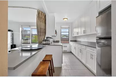 71-11 Yellowstone Boulevard #4B, Forest Hills, NY 11375 - Photo 7