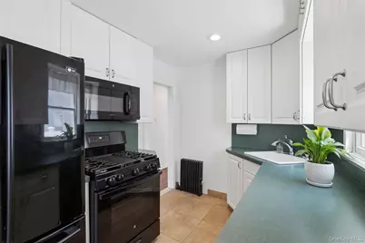 1804 Maurice Avenue, East Meadow, NY 11554 - Photo 11