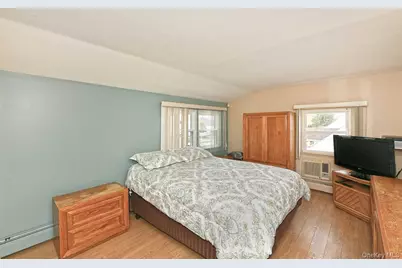 203 Saddle Lane, Levittown, NY 11756 - Photo 19