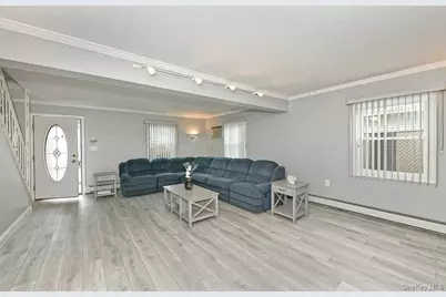 203 Saddle Lane, Levittown, NY 11756 - Photo 7