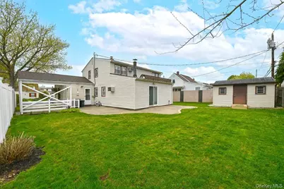 203 Saddle Lane, Levittown, NY 11756 - Photo 29