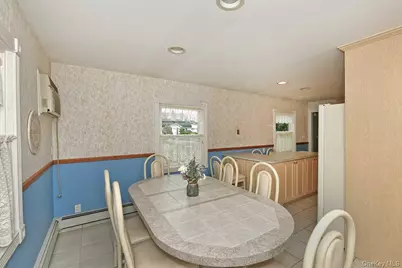 203 Saddle Lane, Levittown, NY 11756 - Photo 15
