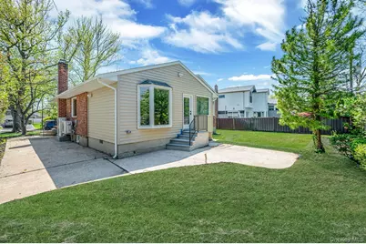 5 Warren Place, Plainview, NY 11803 - Photo 33