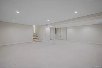 5 Warren Place, Plainview, NY 11803 - Photo 25