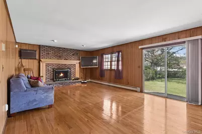 106 Aster Drive, New Hyde Park, NY 11040 - Photo 11