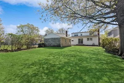 106 Aster Drive, New Hyde Park, NY 11040 - Photo 33