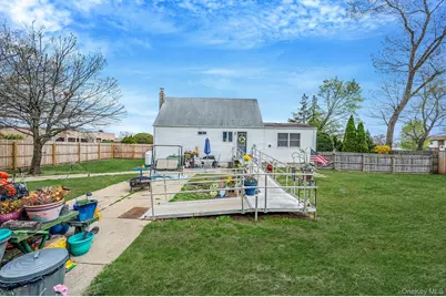 130 Lafayette Road, West Babylon, NY 11704 - Photo 29