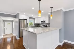 2206 Union Blvd, Bay Shore, NY 11706 - Photo 5