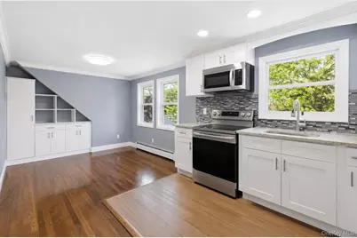 2206 Union Boulevard, Bay Shore, NY 11706 - Photo 15