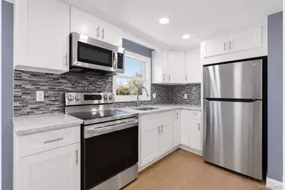 2206 Union Boulevard, Bay Shore, NY 11706 - Photo 17