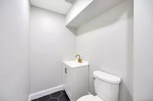 17 Blackpine Dr, Medford, NY 11763 - Photo 13