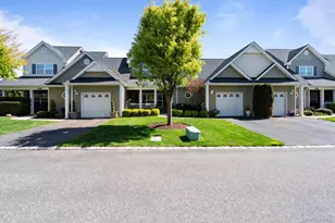 156 Stoneleigh Dr, Riverhead, NY 11901 - Photo 3