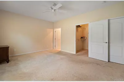 156 Stoneleigh Drive, Riverhead, NY 11901 - Photo 19