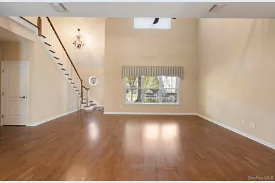 156 Stoneleigh Drive, Riverhead, NY 11901 - Photo 7