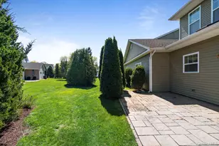 156 Stoneleigh Dr, Riverhead, NY 11901 - Photo 29