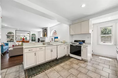 8 Hobart Street, Bronxville, NY 10708 - Photo 19