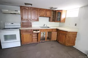 1051 Victory Blvd, New York, NY 10301 - Photo 13