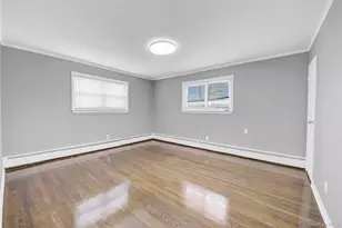 9 Sea Wall Ln, Bayville, NY 11709 - Photo 11