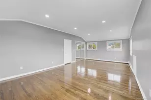 9 Sea Wall Ln, Bayville, NY 11709 - Photo 23