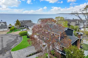 9 Sea Wall Ln, Bayville, NY 11709 - Photo 35