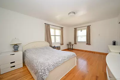223-14 Kingsbury Avenue, Oakland Gardens, NY 11364 - Photo 15