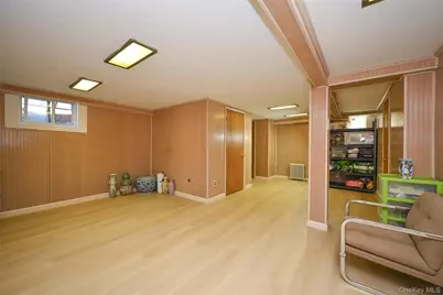 223-14 Kingsbury Avenue, Oakland Gardens, NY 11364 - Photo 17
