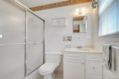 9 Leslie Place, New Rochelle, NY 10804 - Photo 11