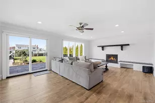 11 Dolphin Ln, West Islip, NY 11795 - Photo 25